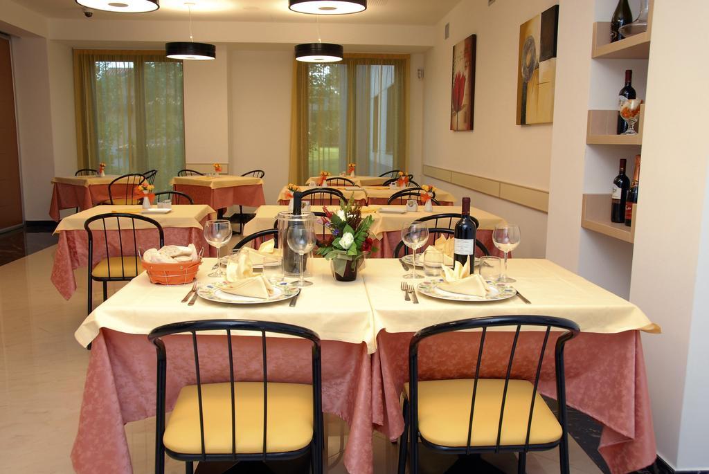 Groane Hotel Residence Cesano Maderno Bagian luar foto