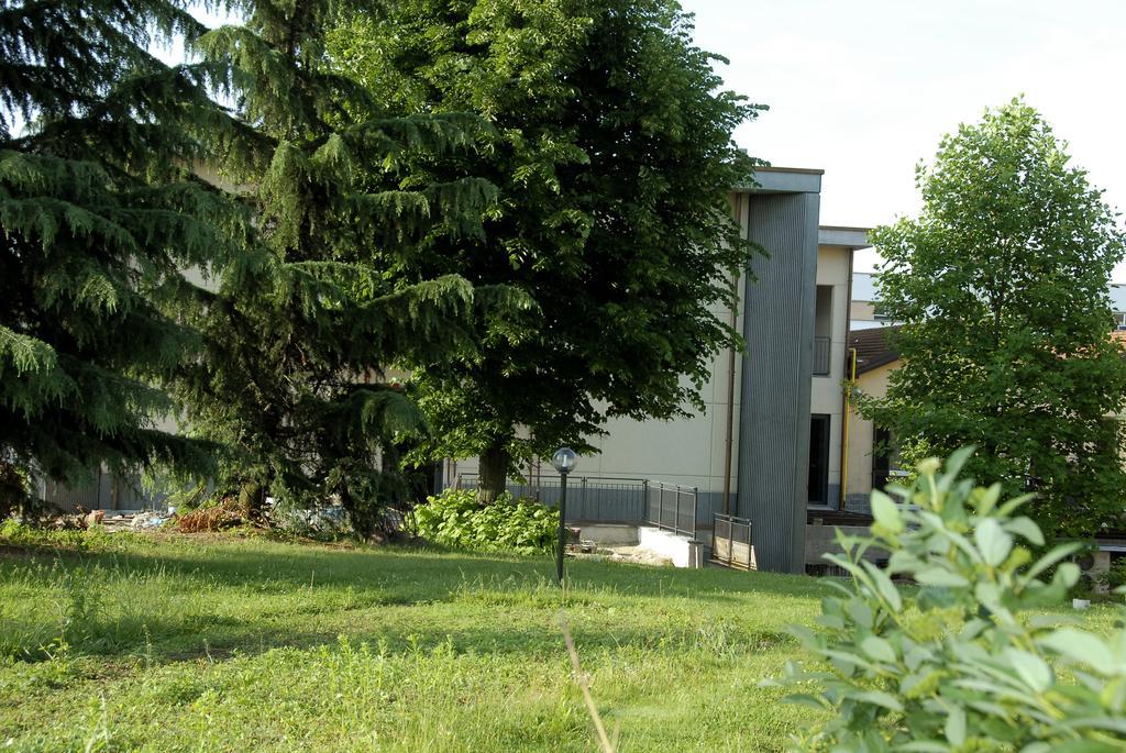 Groane Hotel Residence Cesano Maderno Bagian luar foto