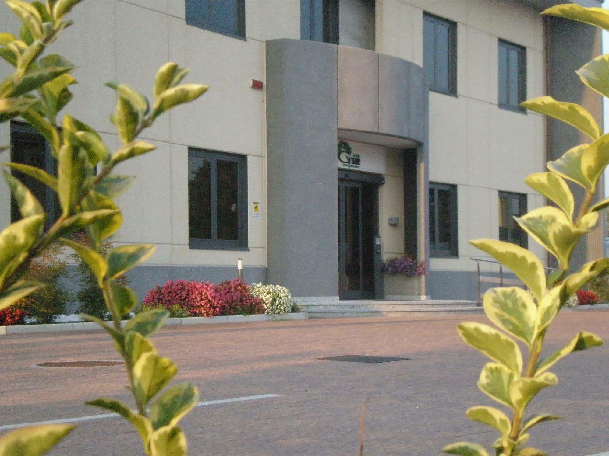Groane Hotel Residence Cesano Maderno Bagian luar foto