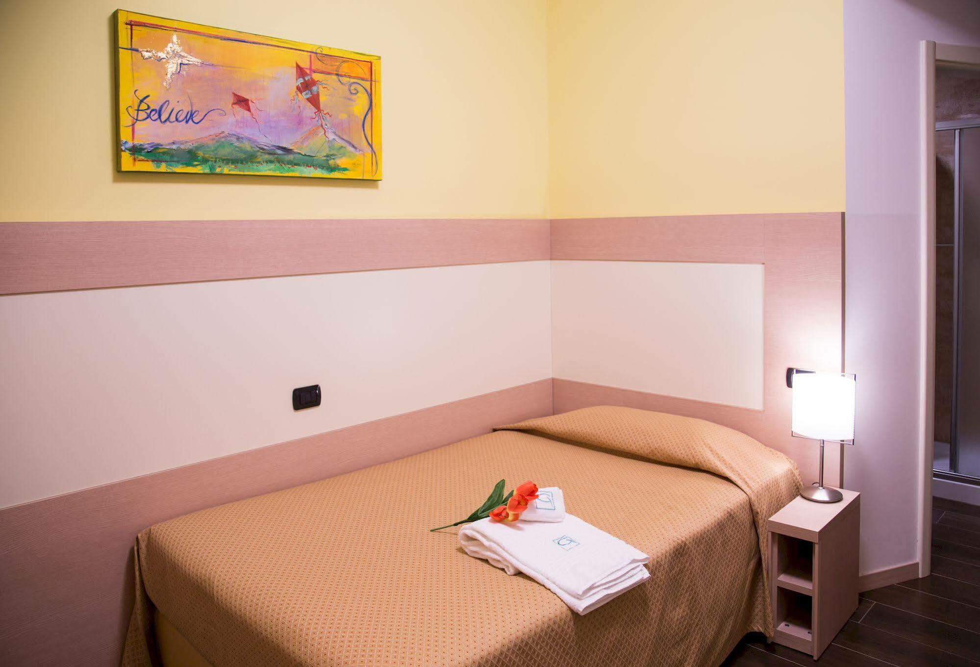 Groane Hotel Residence Cesano Maderno Bagian luar foto