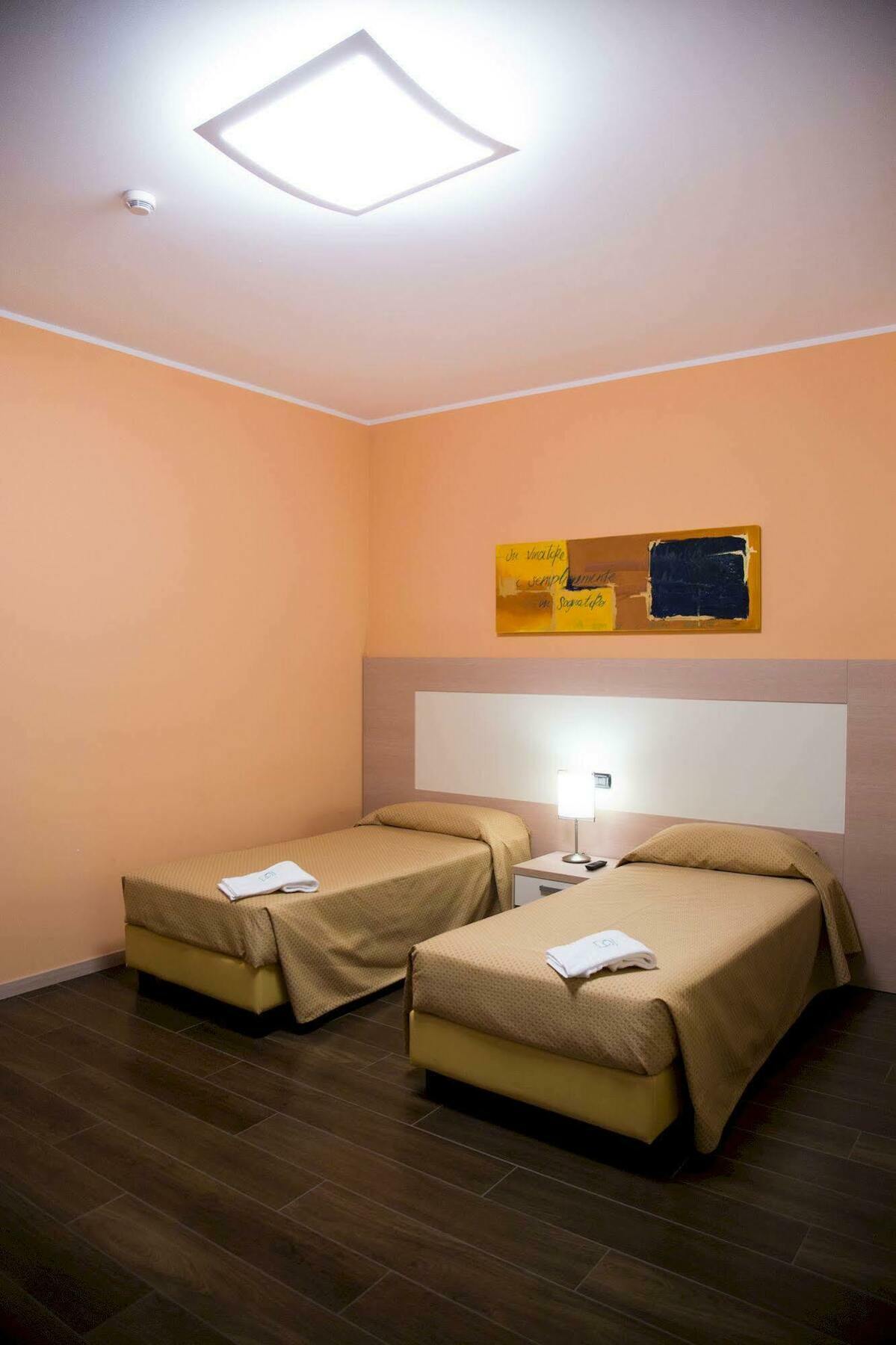 Groane Hotel Residence Cesano Maderno Bagian luar foto