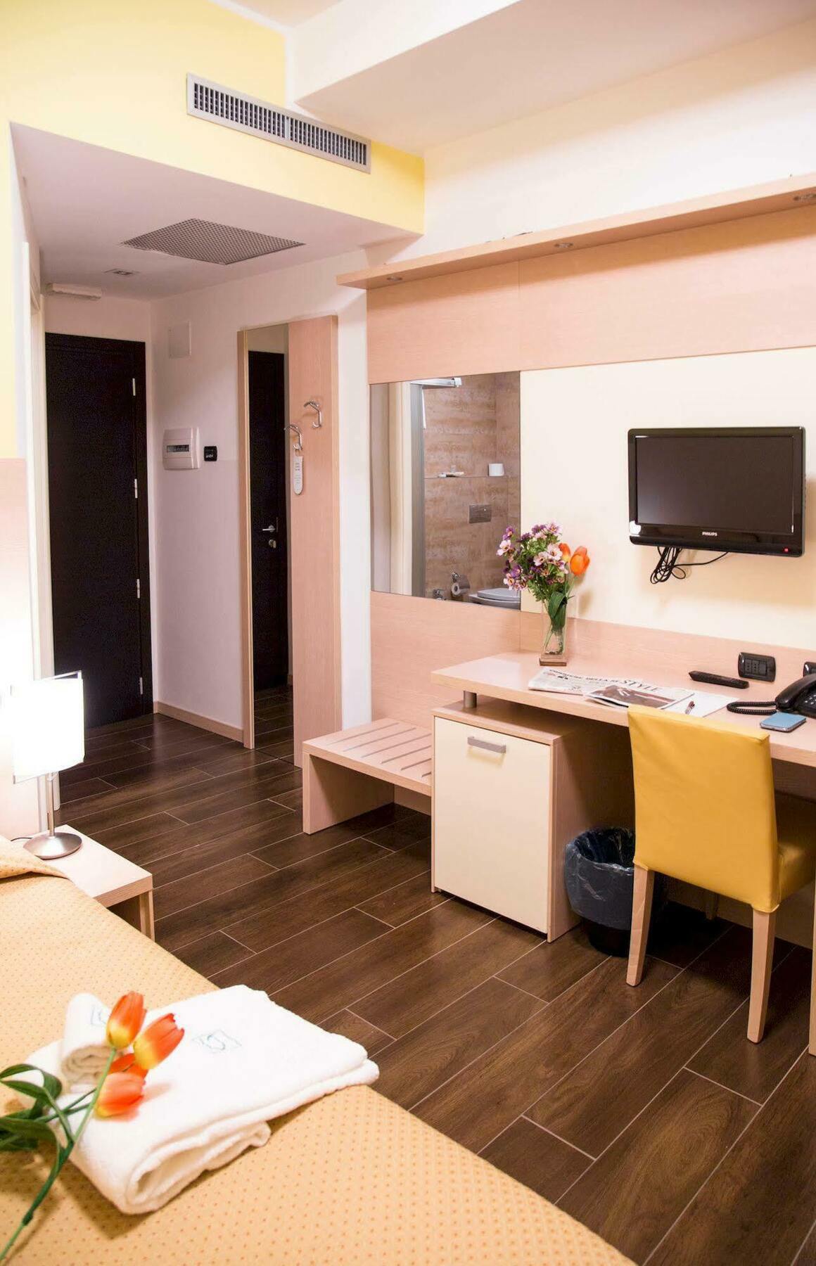 Groane Hotel Residence Cesano Maderno Bagian luar foto