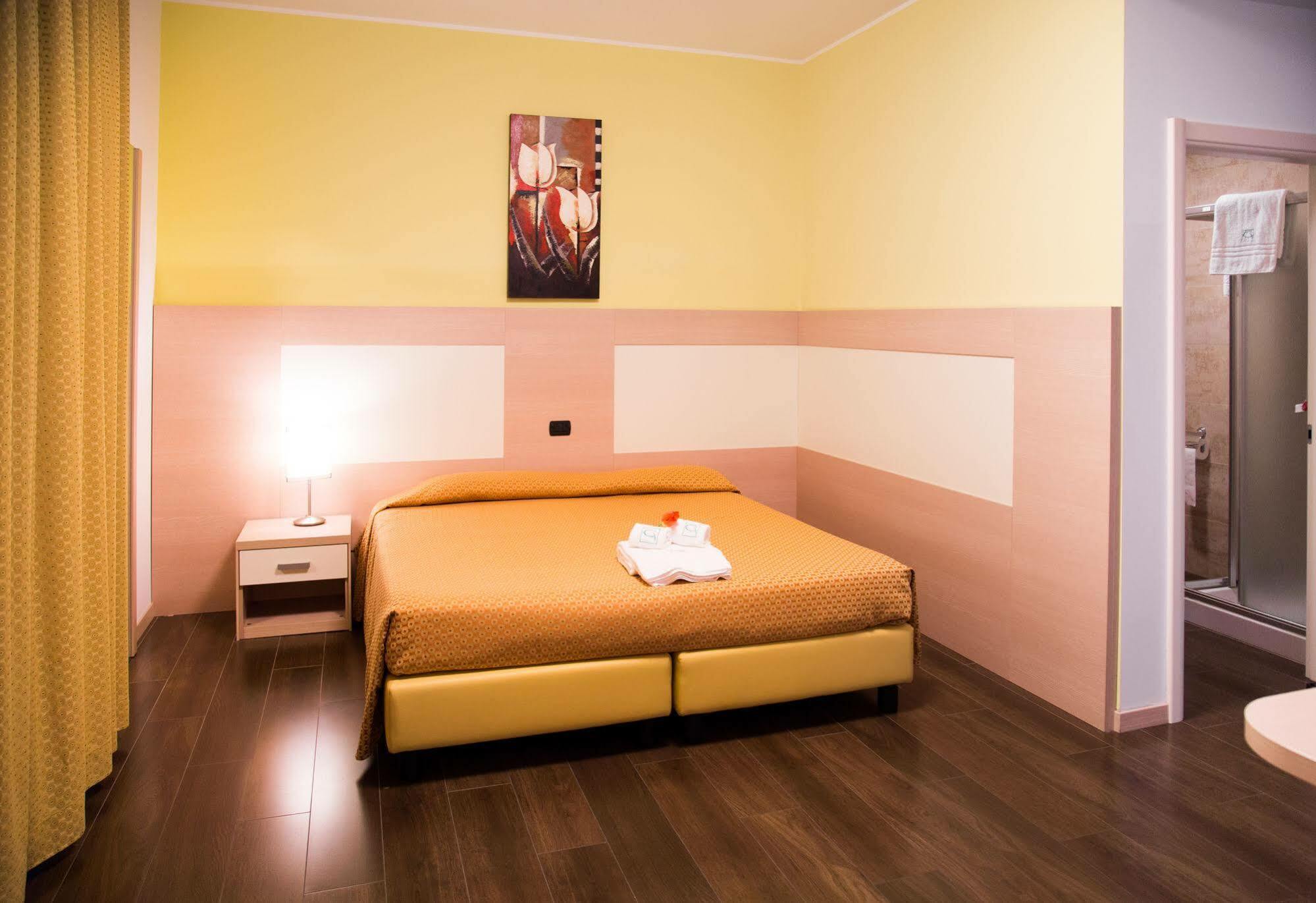 Groane Hotel Residence Cesano Maderno Bagian luar foto