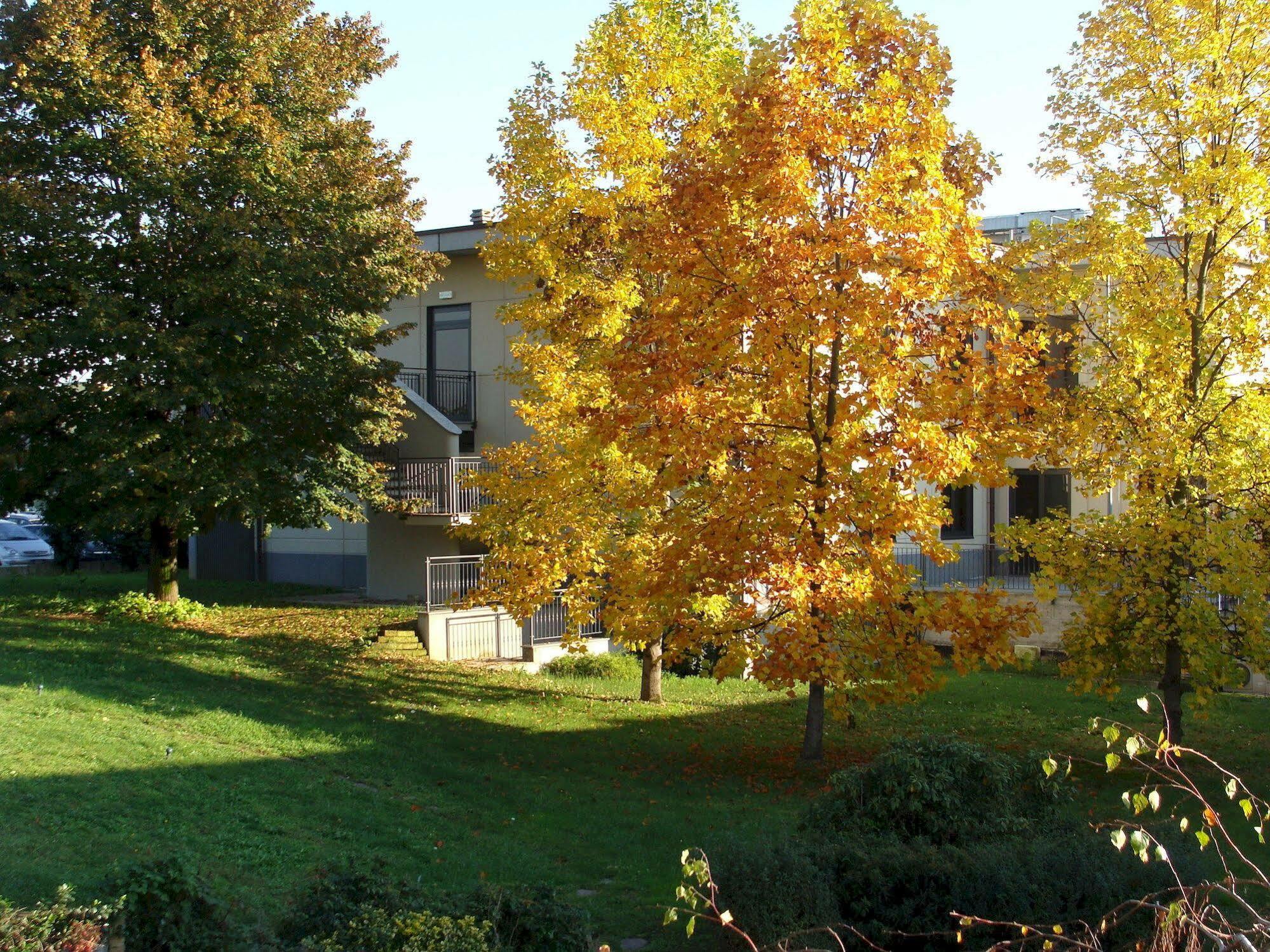 Groane Hotel Residence Cesano Maderno Bagian luar foto